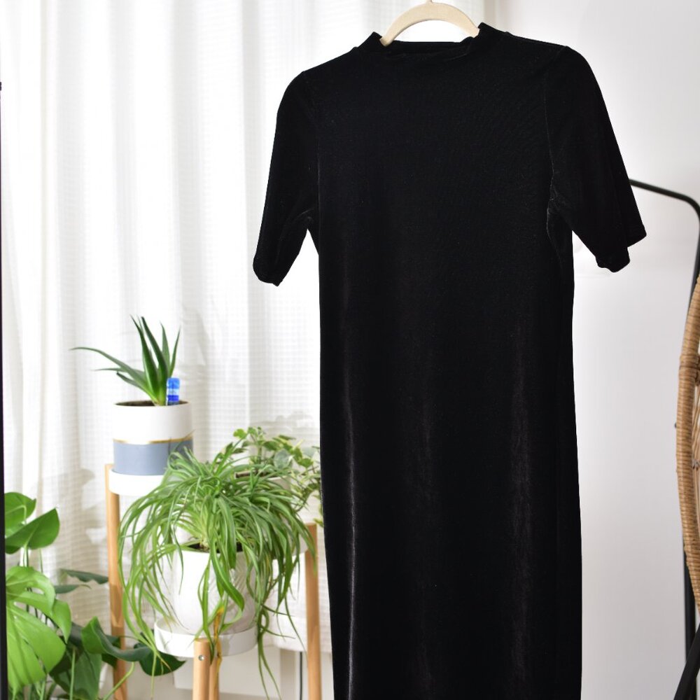 LAST DAY AVAILABLE: Black Velvet Dress